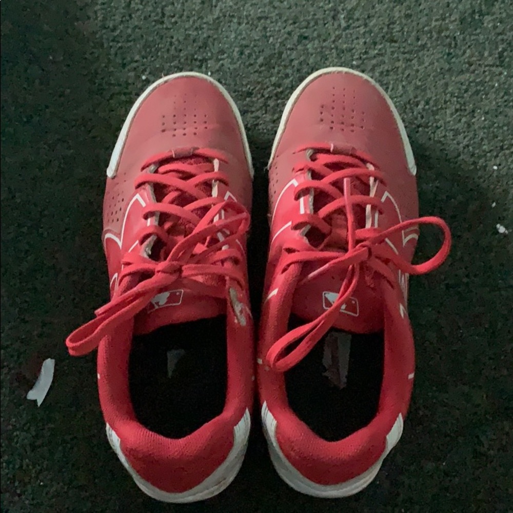 Softball cleats